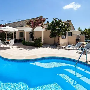 https://villa-rosales.allmallorcahotels.com
